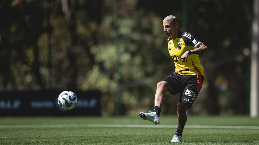 Guilherme Arena será titular do Atlético-MG contra o Grêmio
