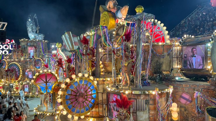 Viradouro é a grande campeã do Carnaval 2026 do RJ