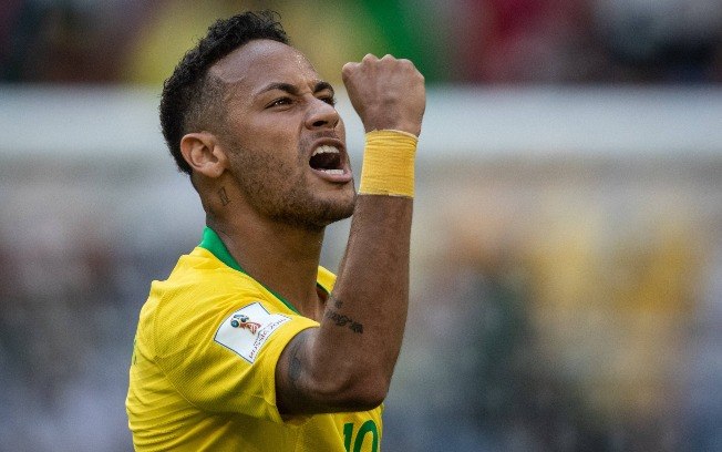 Neymar em ação contra o México 