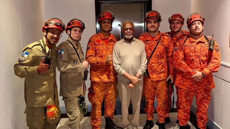 Gilberto Gil mobiliza Bombeiros após imprevisto em casa; entenda