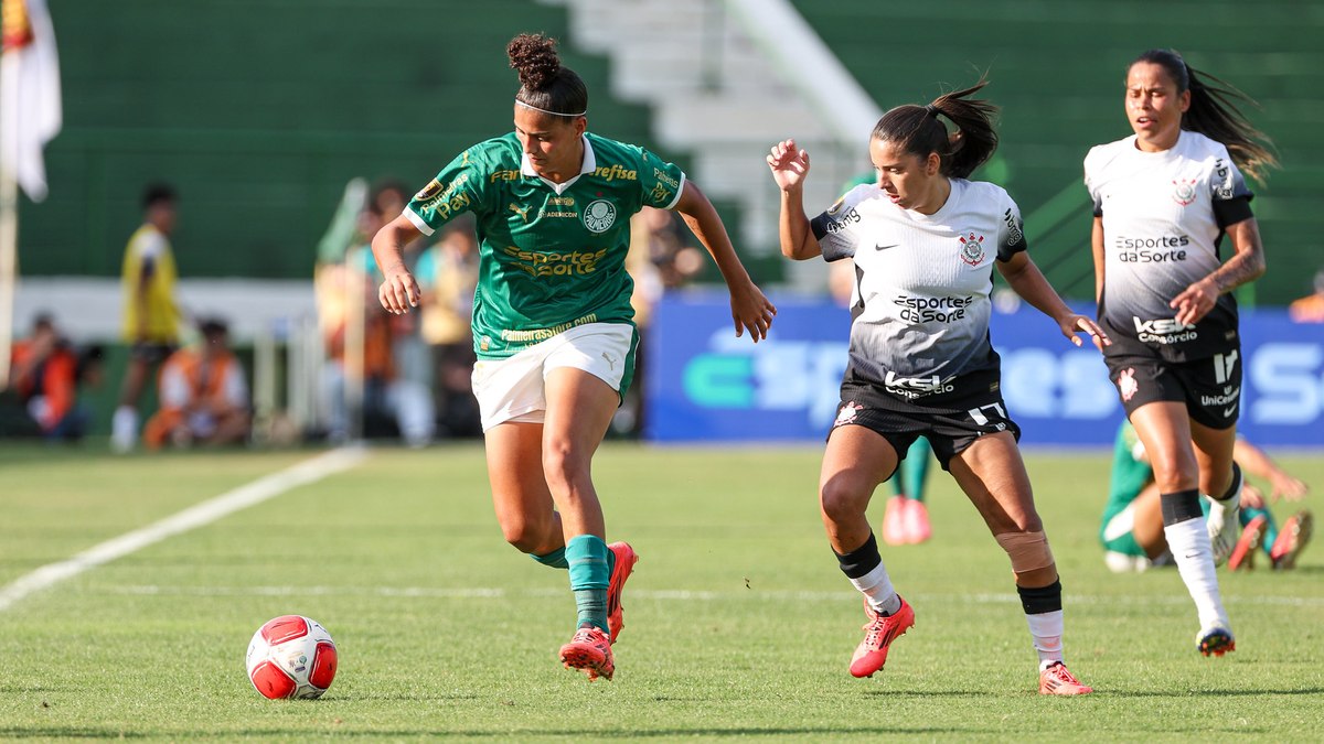 Corinthians e Palmeiras medem forças neste sábado, pelo Brasileirão Feminino Corinthians e Palmeiras medem forças neste sábado, pelo Brasileirão Feminino