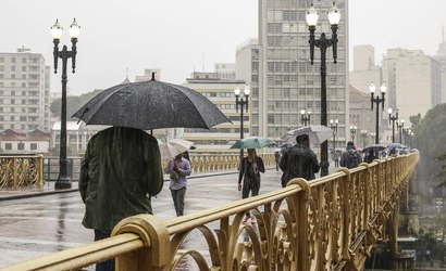 SP: Após chuva, moradores reclamam de falta de energia