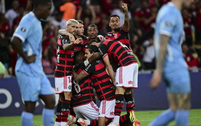 Flamengo goleia Palestino no Maracanã