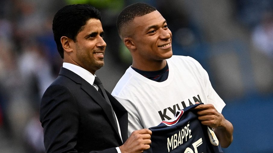 Nasser manda recado para Mbappé sobre futuro no PSG