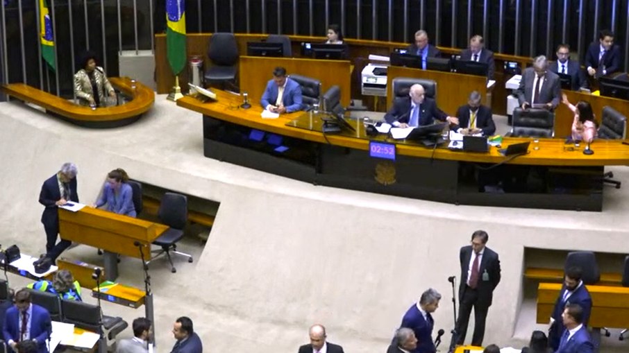 Câmara vota contra a MP do IOF Câmara vota contra a MP do IOF