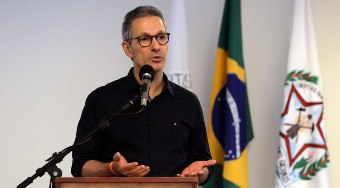 Zema%20prepara%20candidatura%20liberal%20%C3%A0%20Presid%C3%AAncia%20sem%20bolsonaristas