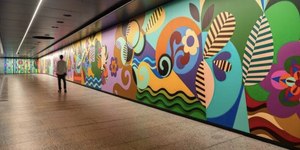 MASP abre túnel subterrâneo com mural imersivo na Paulista