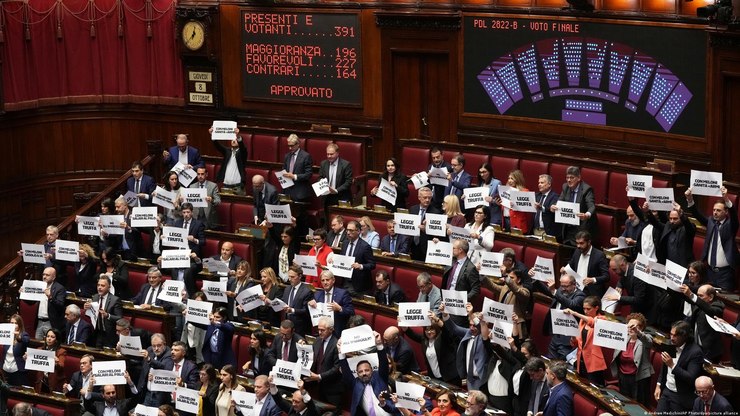 Parlamento italiano aprova polêmica reforma eleitoral de Meloni