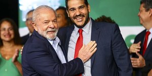 Lula diz que vai reenviar ao Senado indicação de Messias ao STF