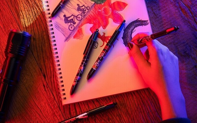 BIC lança linha da caneta 4 Cores da série Stranger Things