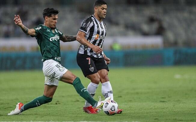 Abel revela que sentiu classificação do Palmeiras à final após pênalti perdido por Hulk