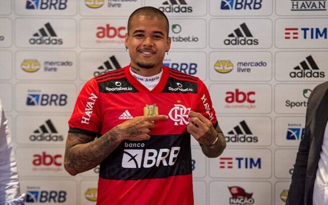 Emprestado ao Flamengo, Kenedy entra na mira do Shakhtar Donetsk