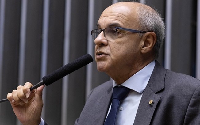 Bandeira de Mello volta a criticar a gestão de Rodolfo Landim no Flamengo Bandeira de Mello volta a criticar a gestão de Rodolfo Landim no Flamengo