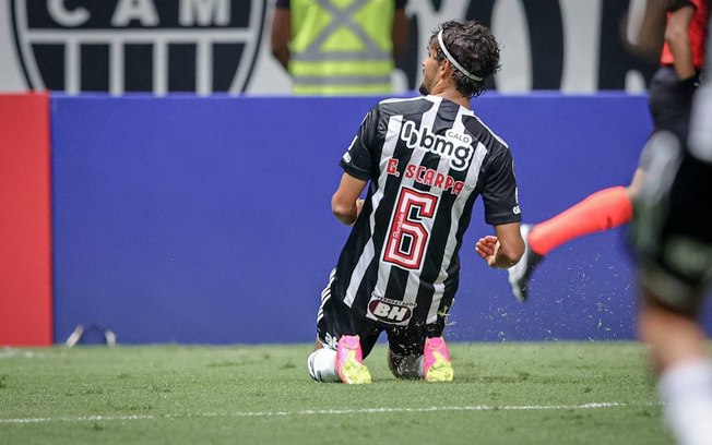 Scarpa marca pelo segundo jogo seguido e celebra retomada de confiança pelo Atlético-MG