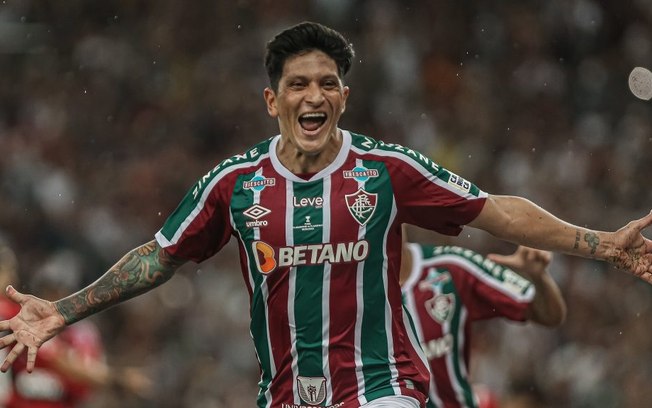 Cano é modesto no Brasileirão pelo Fluminense, mas fecha ano sendo artilheiro do país novamente