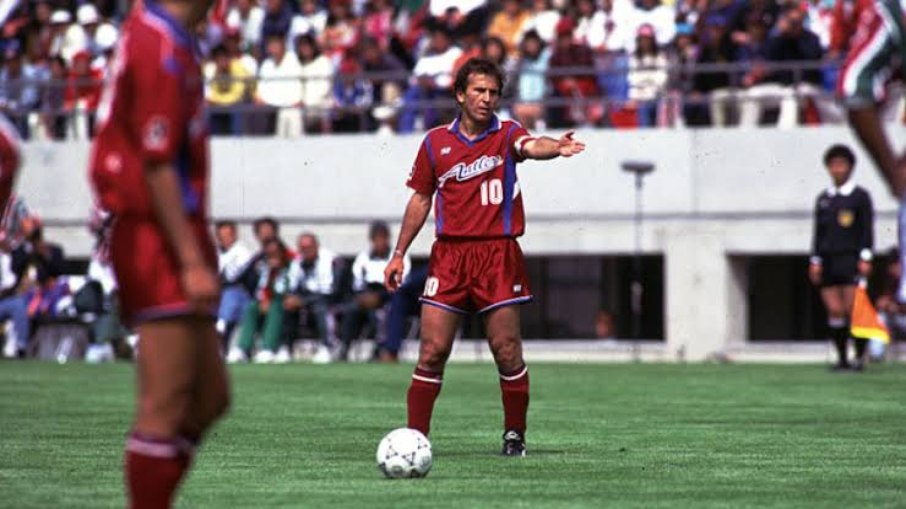 Zico fez história como jogador do Kashima Antlers Zico fez história como jogador do Kashima Antlers