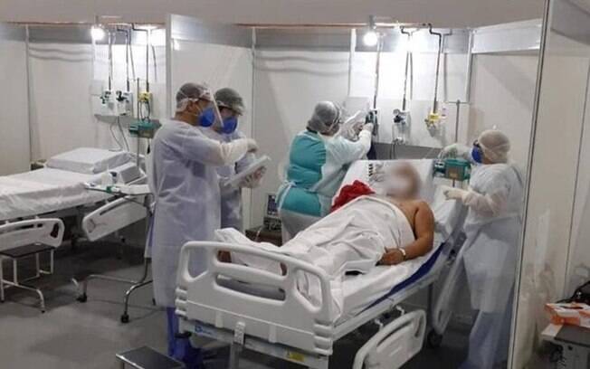Hospital de campanha da prefeitura, no Riocentro: número de casos na cidade já passa dos 32 mil