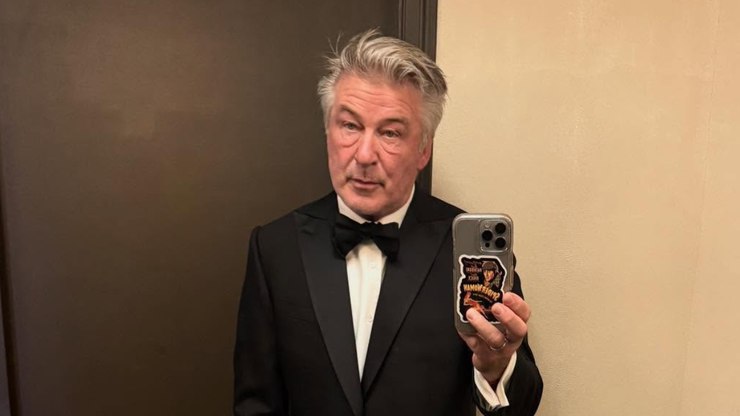Alec e Stephen Baldwin sofrem acidente de carro nos EUA