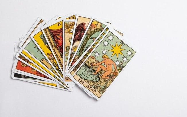 Como jogar Tarot: leia previsões e orientações quando quiser