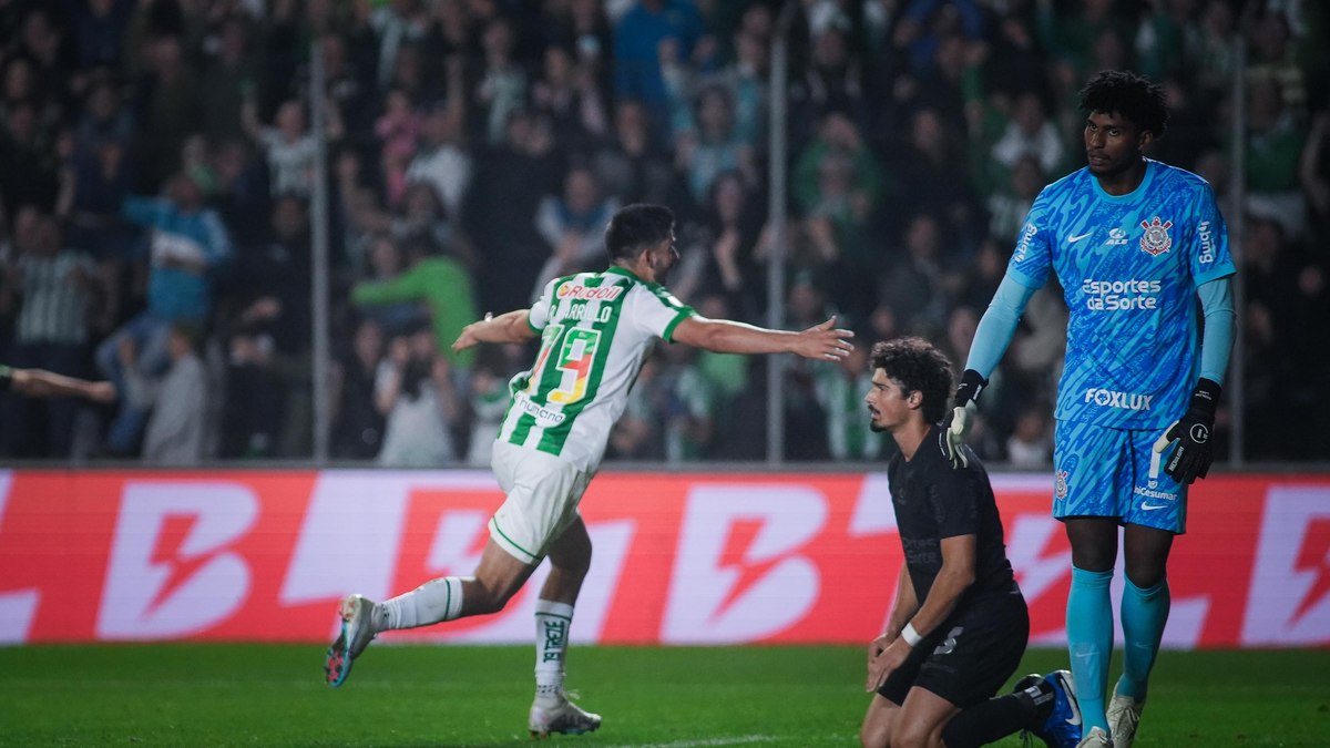 Ronie Carrillo marcou para o Juventude contra o Corinthians