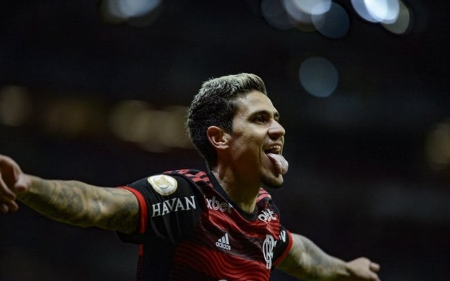Um gol separa Pedro de duas marcas históricas no Flamengo
