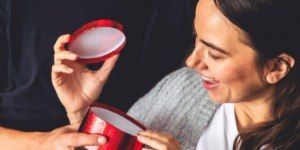 Perfumes de luxo entram em promoção antes do Dia dos Namorados