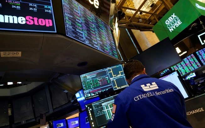 Tecnológicas derrubam Wall Street e Nasdaq recua 3,64%