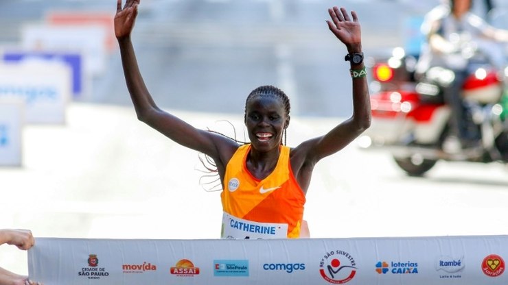 São Silvestre: quenianos vencem provas feminina e masculina; brasileira fica em 3º
