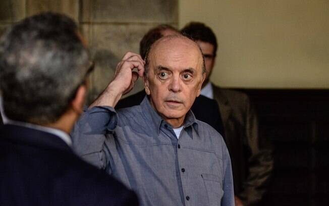 José Serra será retratado pelo pintor Gregório Gruber; obra sairá por R$ 85 mil, custeada pelo estado de São Paulo