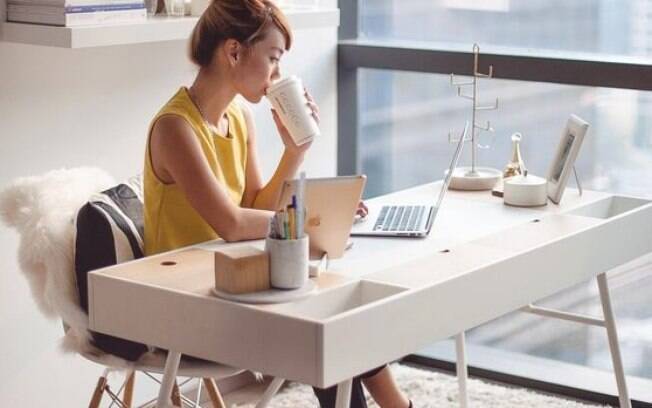 A decoração pode fazer de seu home office um local mais bonito e confortável e deixam o trabalho em casa mais produtivo