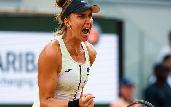 Bia Haddad Maia comemora ponto em Roland Garros 2025 Bia Haddad Maia comemora ponto em Roland Garros 2025