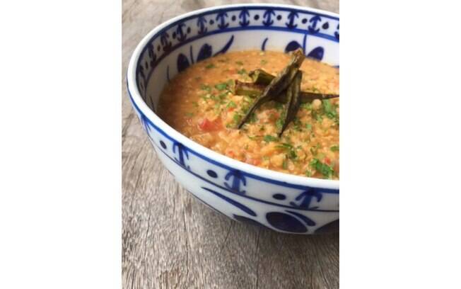A sopa de lentilha é feita com diversos alimentos que diminuem os sintomas dos resfriados