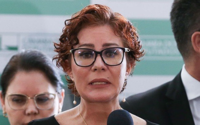 Na avaliação de Zambelli, a condenação aplicada pelo STF é injusta e, na verdade, trata-se de uma perseguição política Na avaliação de Zambelli, a condenação aplicada pelo STF é injusta e, na verdade, trata-se de uma perseguição política