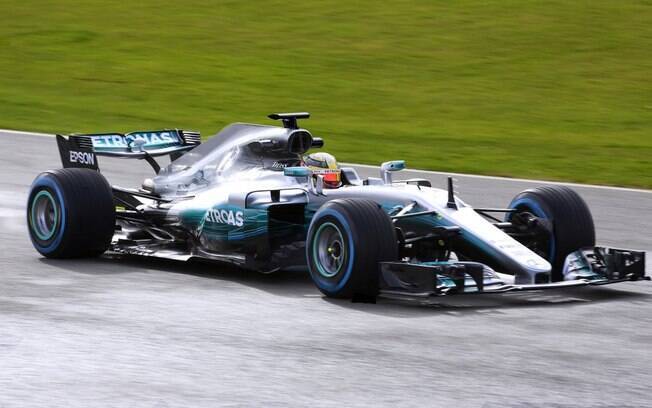 A Mercedes apresentou seu novo carro para manter a hegemonia na Fórmula 1 em 2017