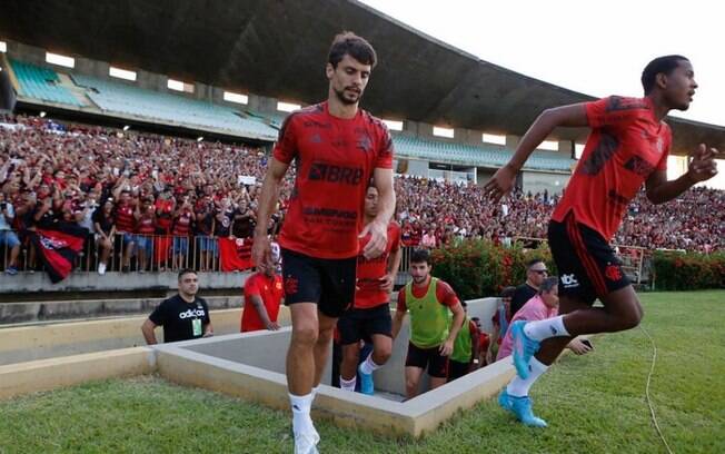 Rodrigo Caio abre o jogo sobre recuperação e agradece ao departamento médico do Flamengo