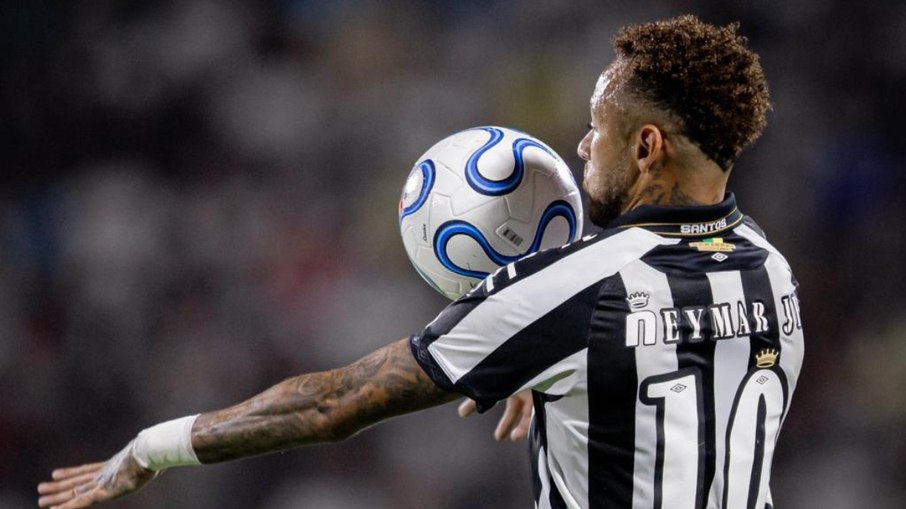 Neymar marca, mas Santos tropeça e se complica na Sul-Americana
