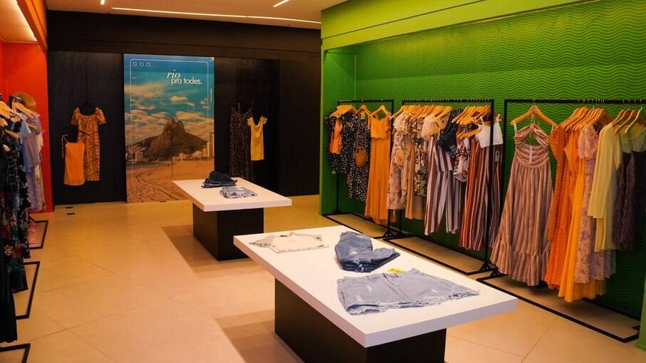 A fast fashion chinesa chega ao Brasil neste fim de semana. A primeira loja fica no Rio de Janeiro.