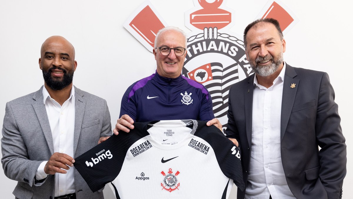 Corinthians anuncia a contratação do treinador Dorival Júnior