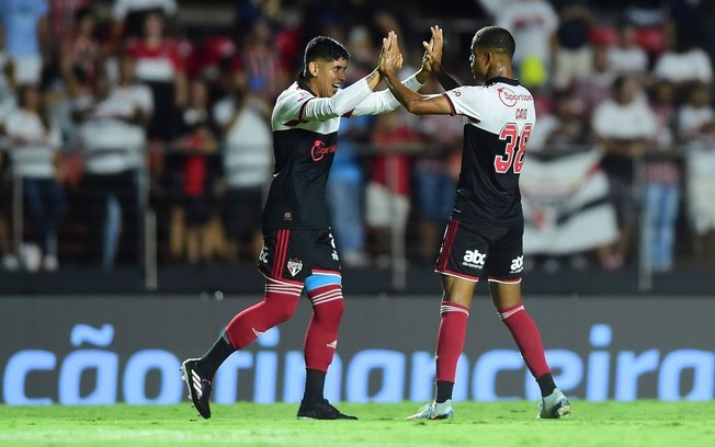 Ceni exalta goleada do São Paulo, mesmo com muitos desfalques