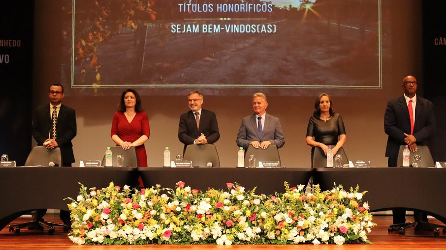 Evento da Câmara de Vinhedo entrega títulos honoríficos em duas sessões solenes