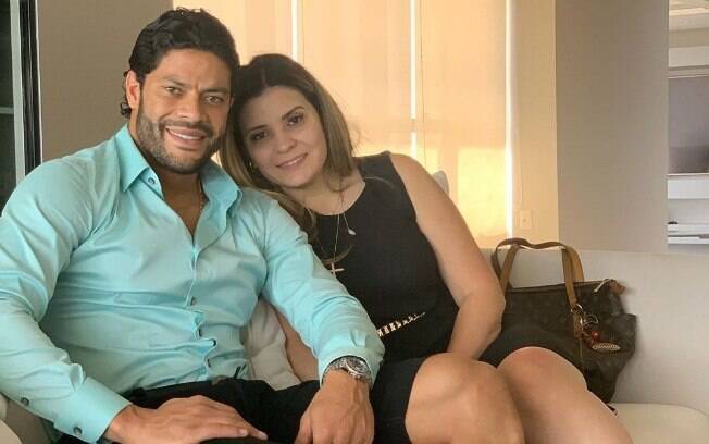 Hulk e Marisa Ajila (atual namorada)