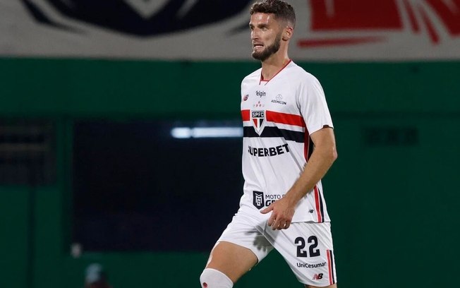 Domingos Duarte não joga mais nesta temporada pelo São Paulo Domingos Duarte não joga mais nesta temporada pelo São Paulo