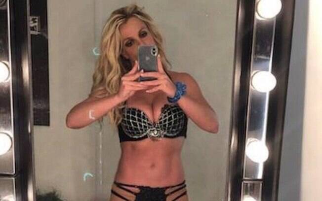 Britney Spears posa de lingerie e agrada internautas no Instagram