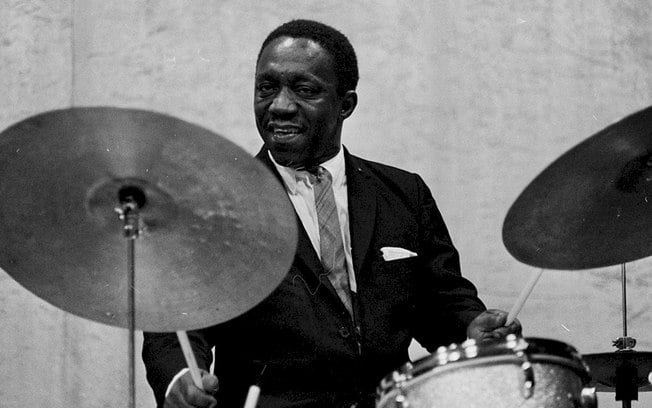 Confira a lista dos 50 maiores bateristas de jazz de todos os tempos, segundo site