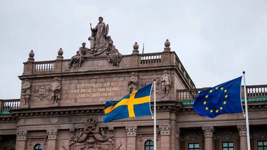 Após Finlândia, Suécia anuncia formalmente que pedirá entrada na Otan
