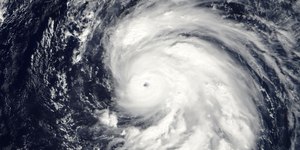 Tufão Kajiki força retirada de cerca de 600 mil pessoas no Vietnã