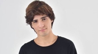 Pedro David é o protagonista de filme teen com temática LGBT