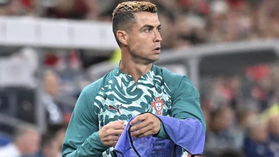 Cristiano Ronaldo ficou no banco de reservas durante a vitória de Portugal sobre a Noruega