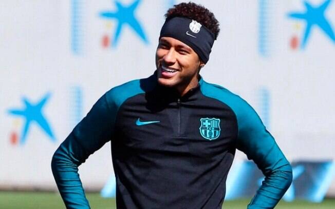 Neymar vai deixar o Barcelona para jogar no PSG na próxima temporada, segundo emissora