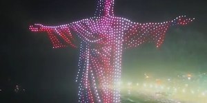 VÍDEO: show com 1.250 drones impressiona no réveillon do RJ